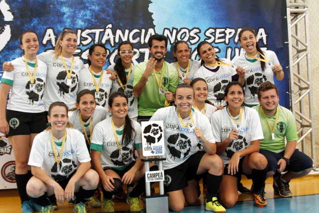 Equipe feminina de Presidente Prudente, vencedora do torneio (Foto: Rogério Mative/AI)